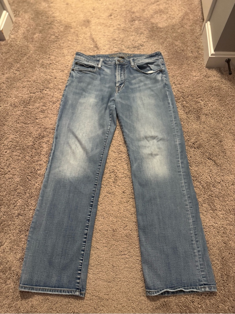 American Eagle Outfitters Faded Light Blue Original Boot Jeans - Men’s 34x32